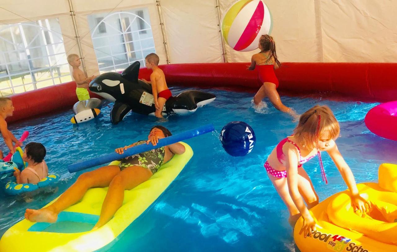 Domki I Apartamenty Caloroczne Koliber Władysławowo Exteriér fotografie